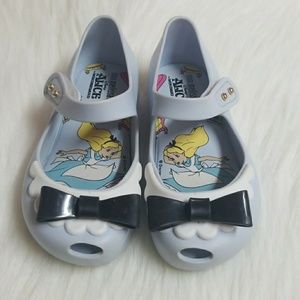 🔴Sold on M 🔴Alice in Wonderland Mini Melissa